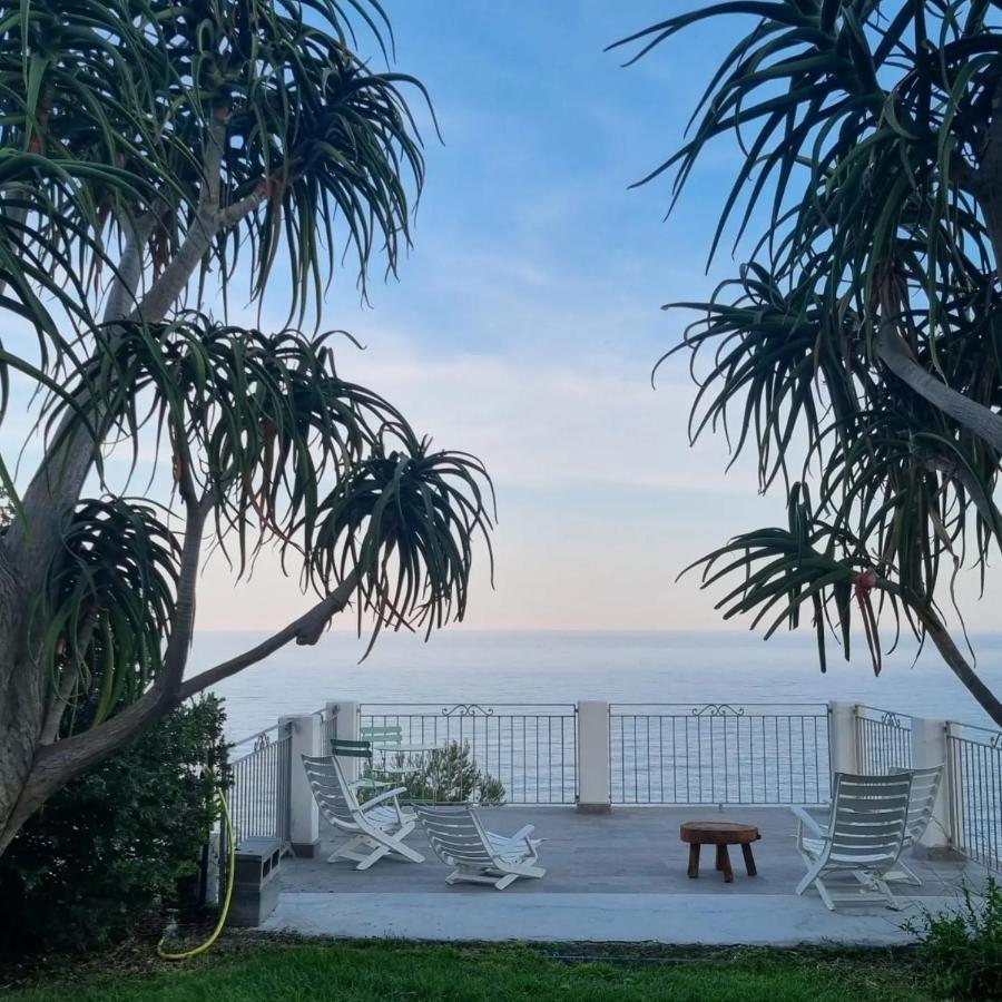 Agriturismo La Tuffatrice إمبيريا المظهر الخارجي الصورة