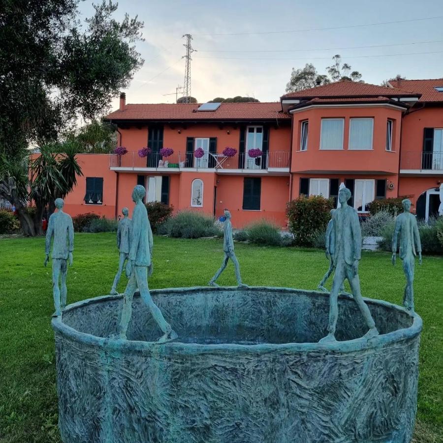 Agriturismo La Tuffatrice إمبيريا المظهر الخارجي الصورة