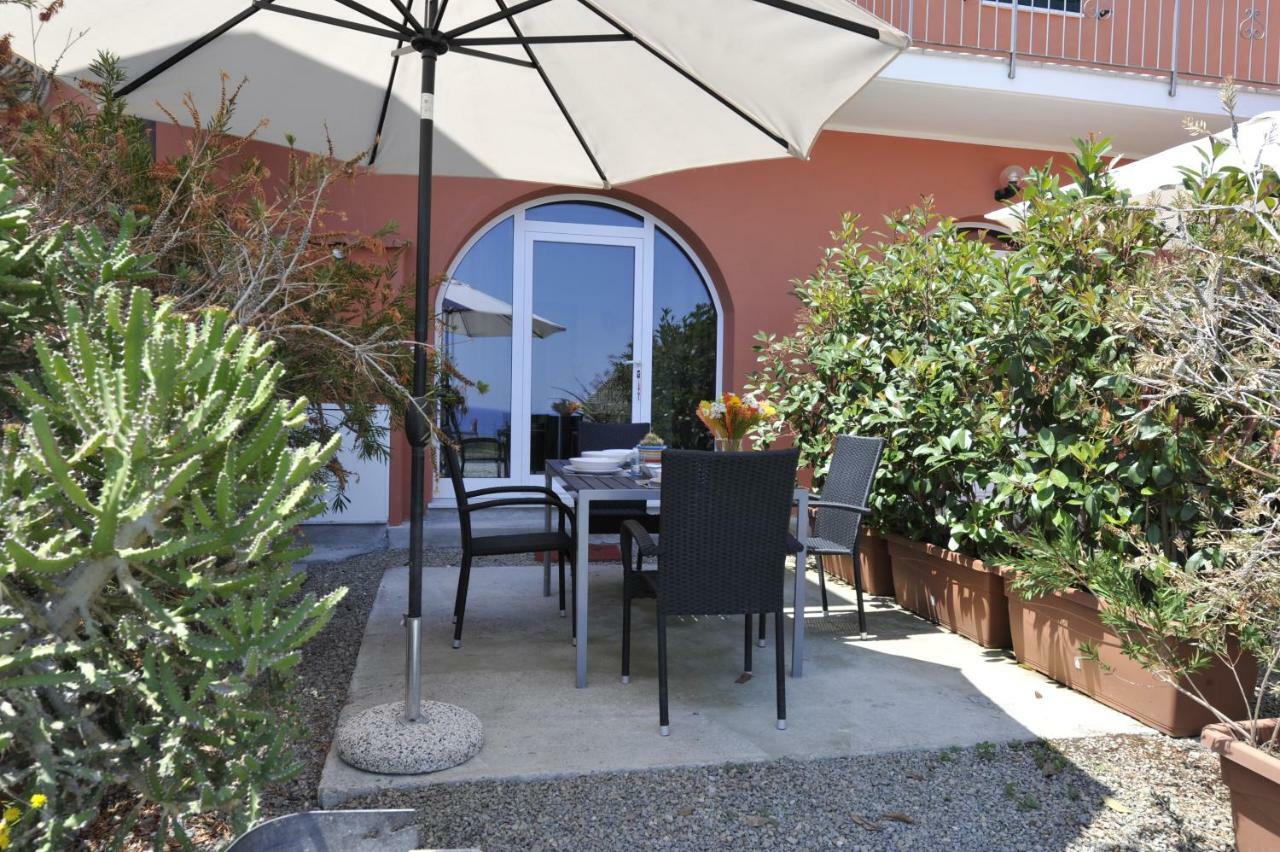 Agriturismo La Tuffatrice إمبيريا المظهر الخارجي الصورة