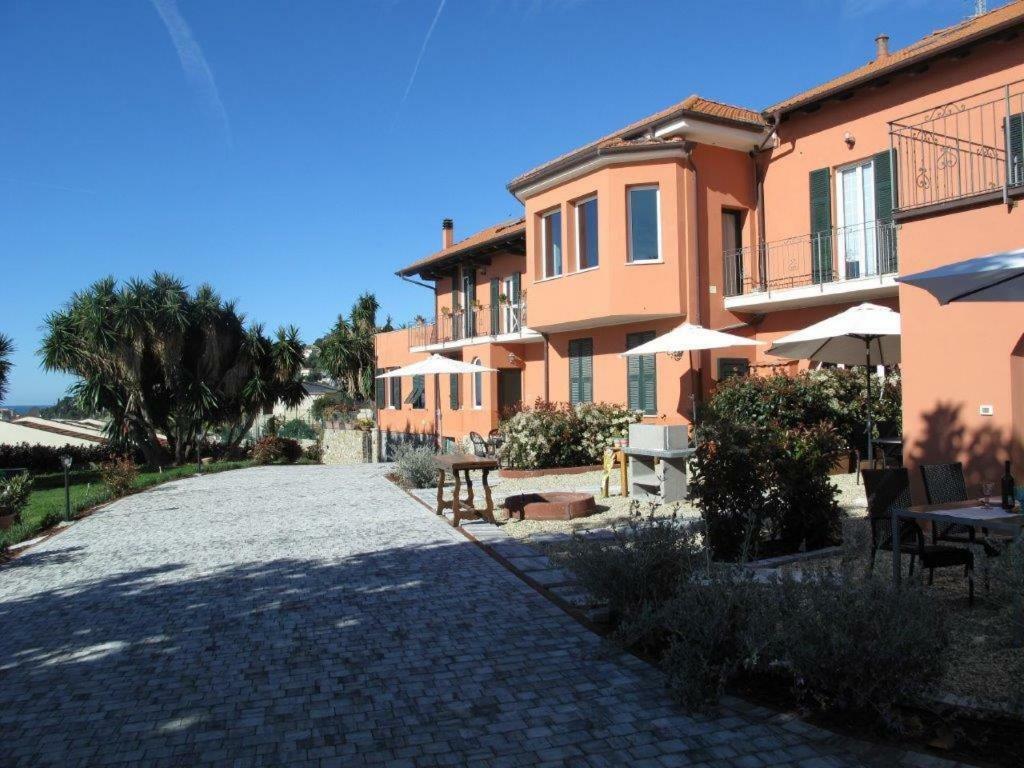Agriturismo La Tuffatrice إمبيريا المظهر الخارجي الصورة